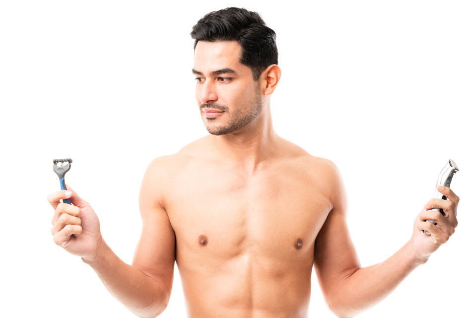 Erkek Göğüs Kılları Nasıl Alınır?