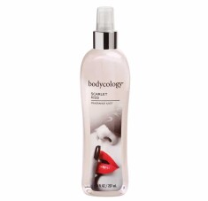 Bodycology Scarlet Kiss Kadın Vücut Spreyi – Kırmızı Elma ve Vanilya Kokulu, 237 mL - bodycology