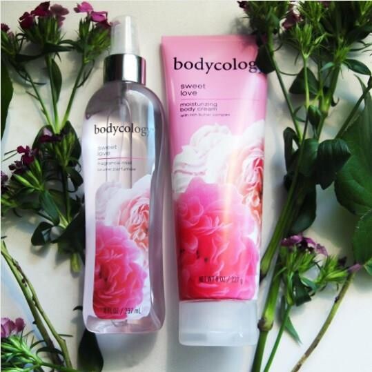 Bodycology Sweet Love Kadın Vücut Spreyi – Vanilya ve Şakayık Esintili Tatlı Koku, 237 mL - 2