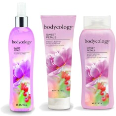 Bodycology Sweet Petals Kişisel Bakım Seti( Vücut Spreyi 237ml + duş jeli 473ml + krem 227ml) - Bodycology
