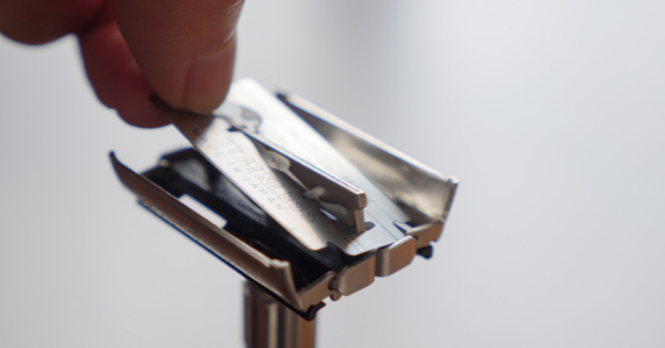 Çift Kenarlı Jilet Nasıl Kullanılır? 