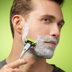 Wilkinson Sword Hydro 5 Sensitive Aloe Veralı Tıraş Bıçağı Sapı + 4 Yedek Kartuş - 4