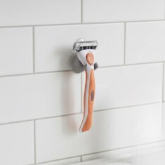 Wilkinson Sword Quattro Kadın Tıraş Bıçağı (Sap+Başlık+Vantuzlu Banyo Askısı) - 3